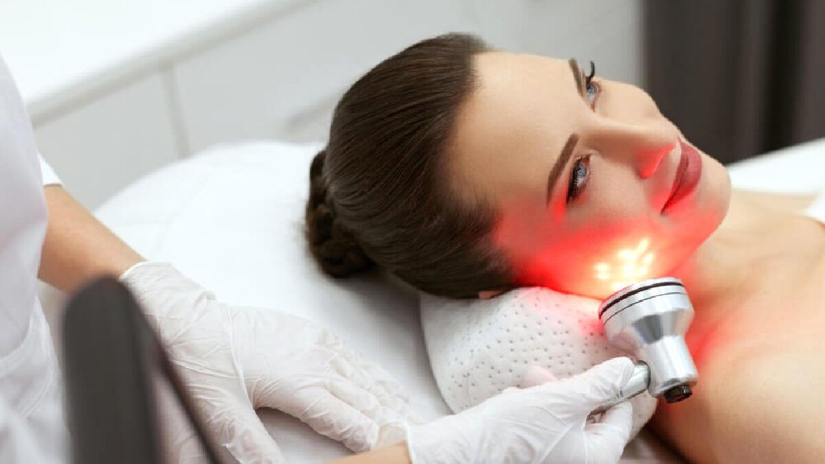 Red & Blue Light Therapy – A Quick Guide